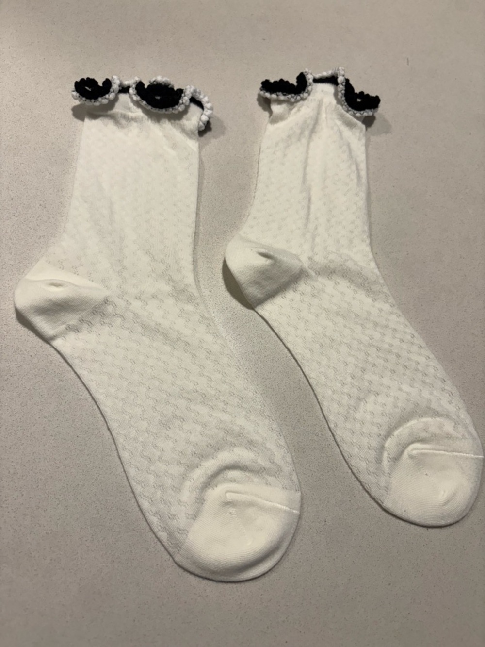 Classic White Anklet Socks with Black Ruffle Trim